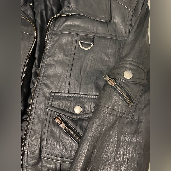 Prague leather cropped bomber jacket- size Medium - Picture 5 of 12